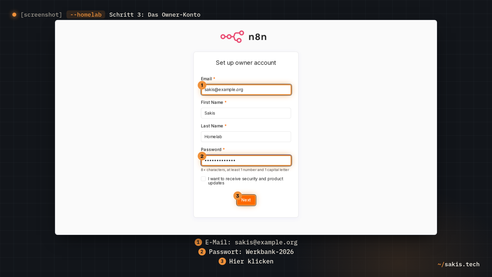 Das n8n-Formular Set up owner account mit E-Mail, Vor- und Nachname und Passwort ausgefüllt, darunter der Knopf Next.